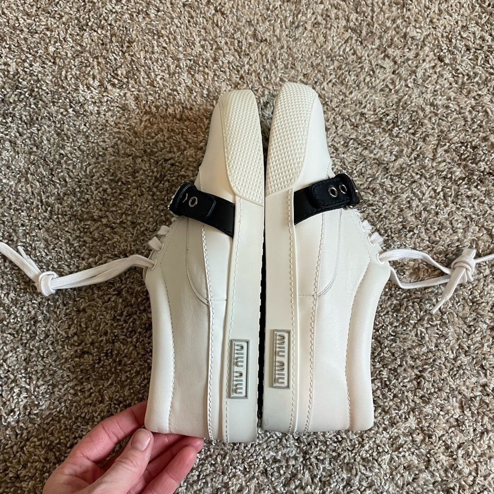 Miu Miu Leather Buckle Low-Top Sneaker, contrast White and black size EU 40 - Picture 9 of 13